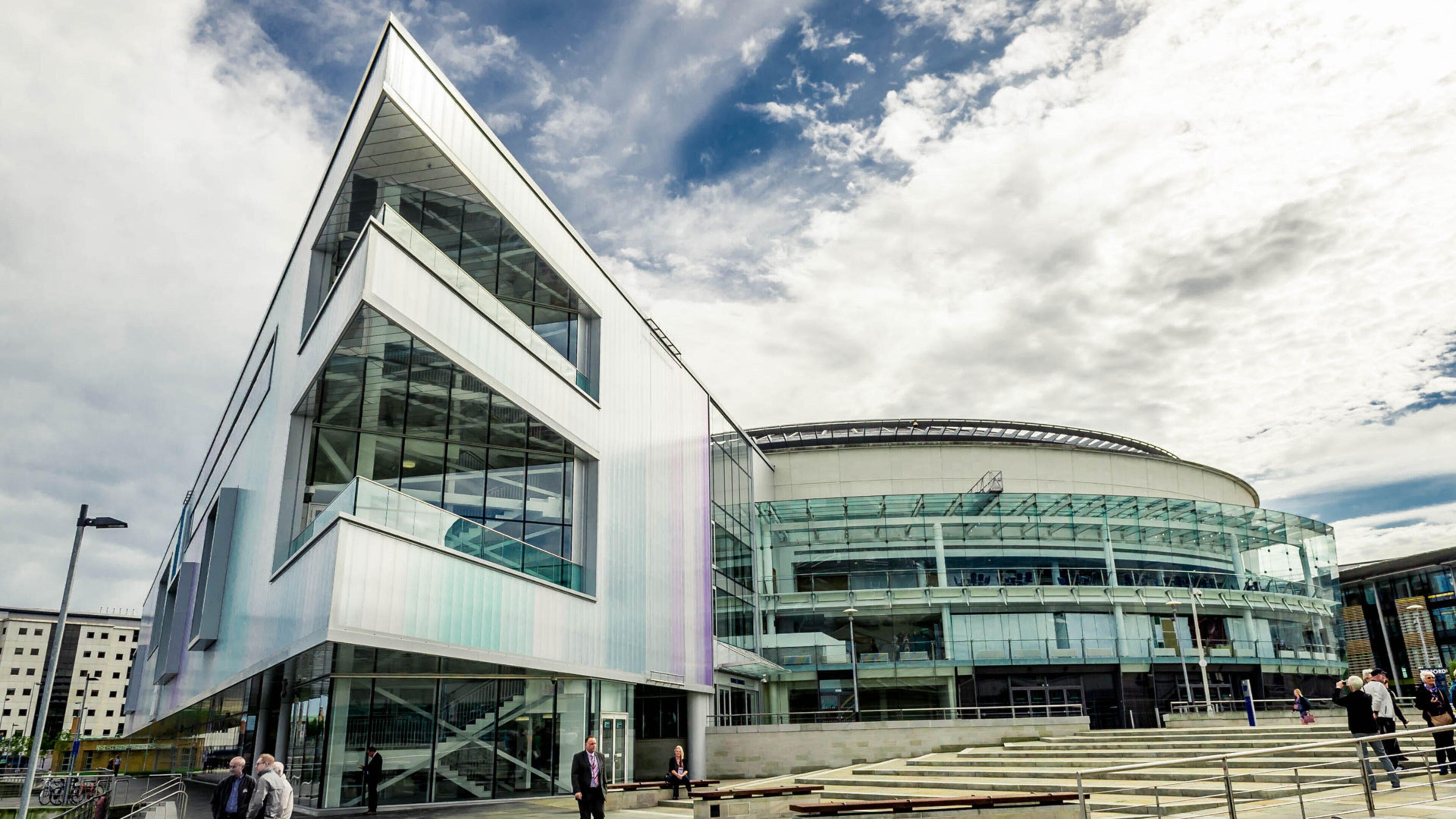 Holiday Inn Belfast, An Ihg Hotel Exterior photo